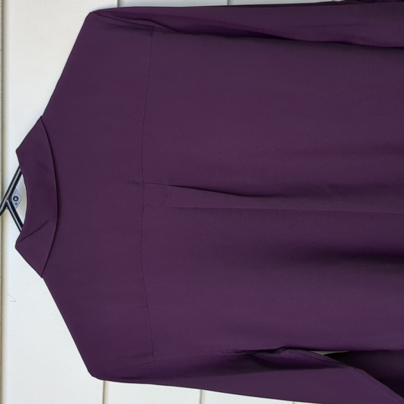 Calvin Klein NWOT Plum Purple high/low Button up Blouse with Gold Buttons - Picture 4 of 4